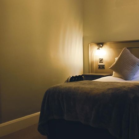 The Kings Arms Hotel Swindon Kültér fotó
