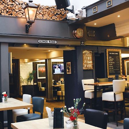 The Kings Arms Hotel Swindon Kültér fotó